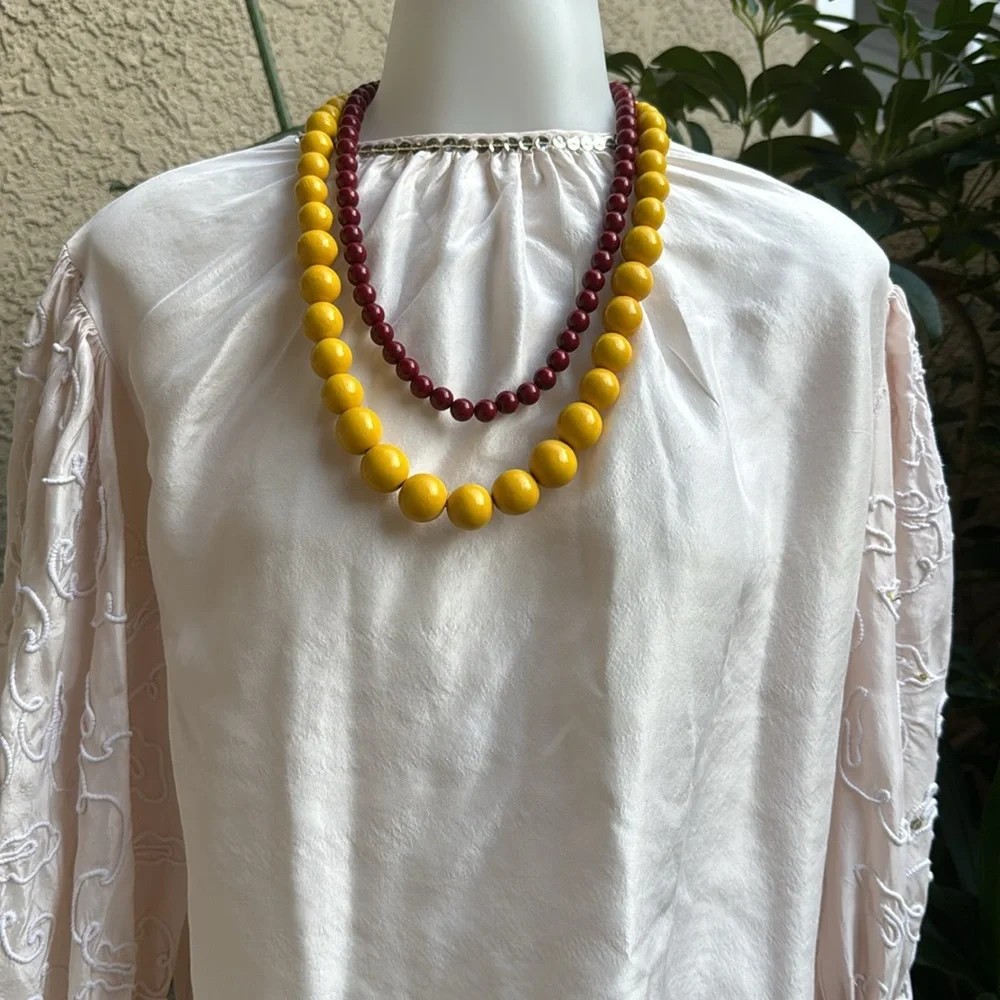 Vintage Yellow wooden Handmade Necklace - Picture 5 of 8